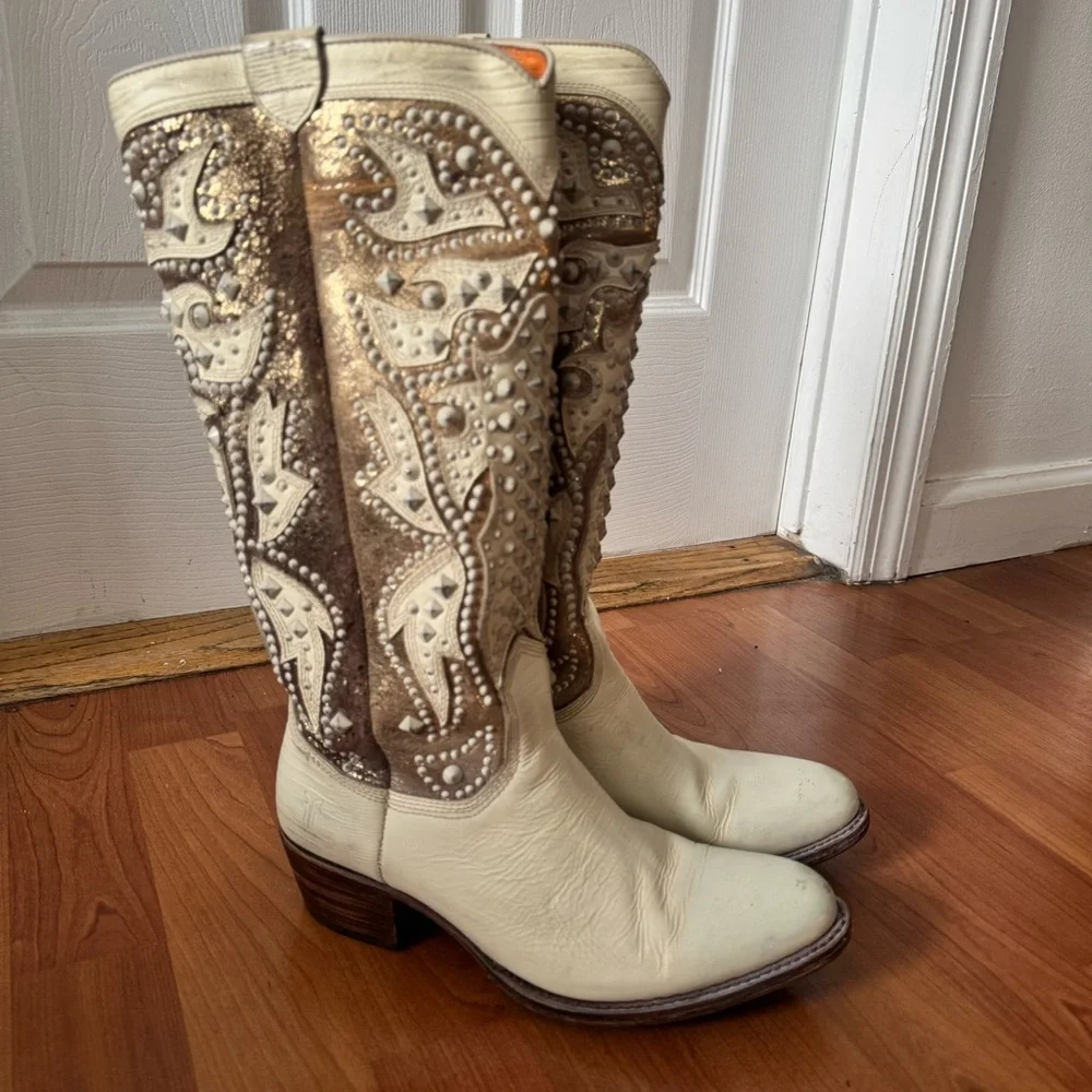 FRYE Off White Handmade Studded Genuine Leather Western Boots 🤍 - Picture 1 of 15